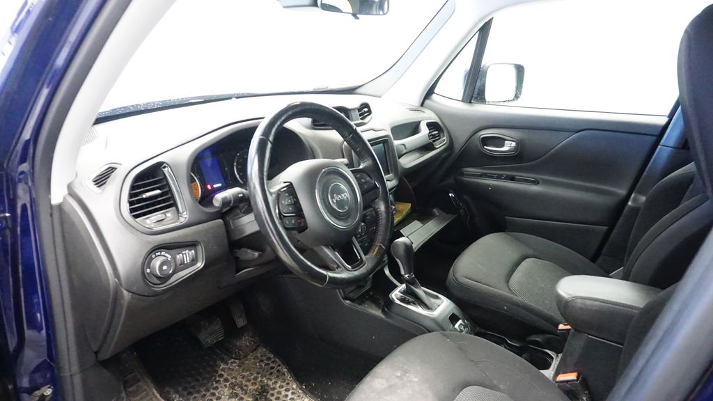 Thumbnail: 2019 Jeep Renegade - 2