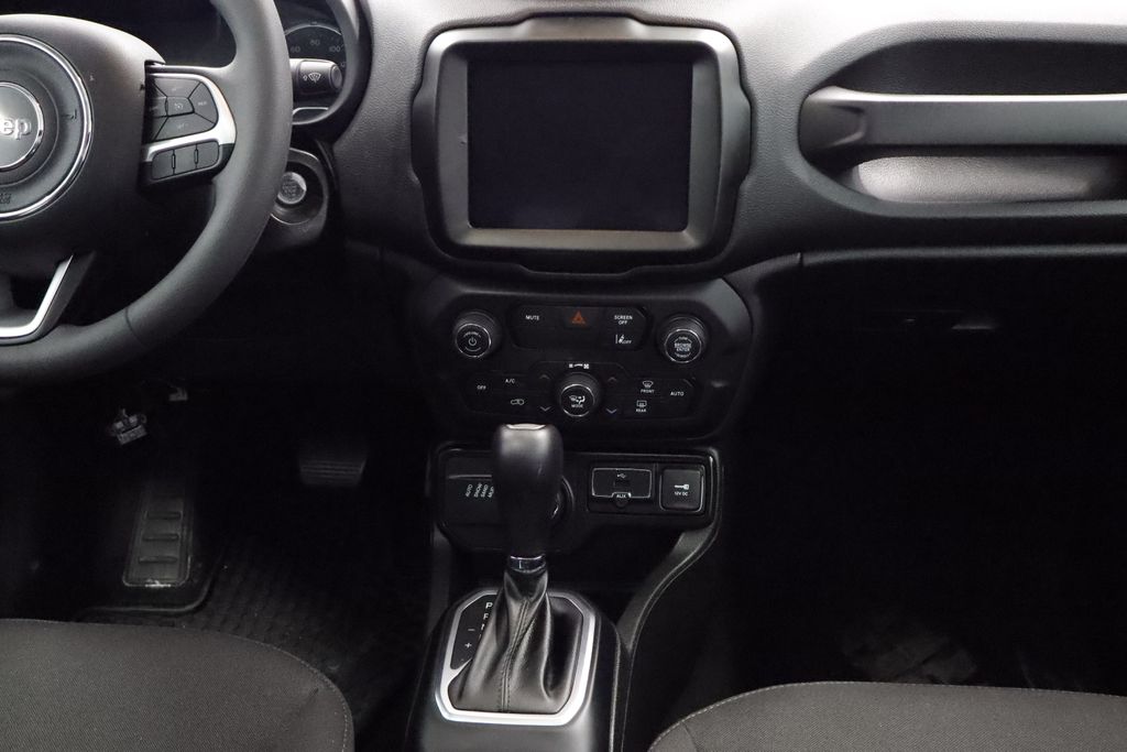 Thumbnail: 2023 Jeep Renegade - 11