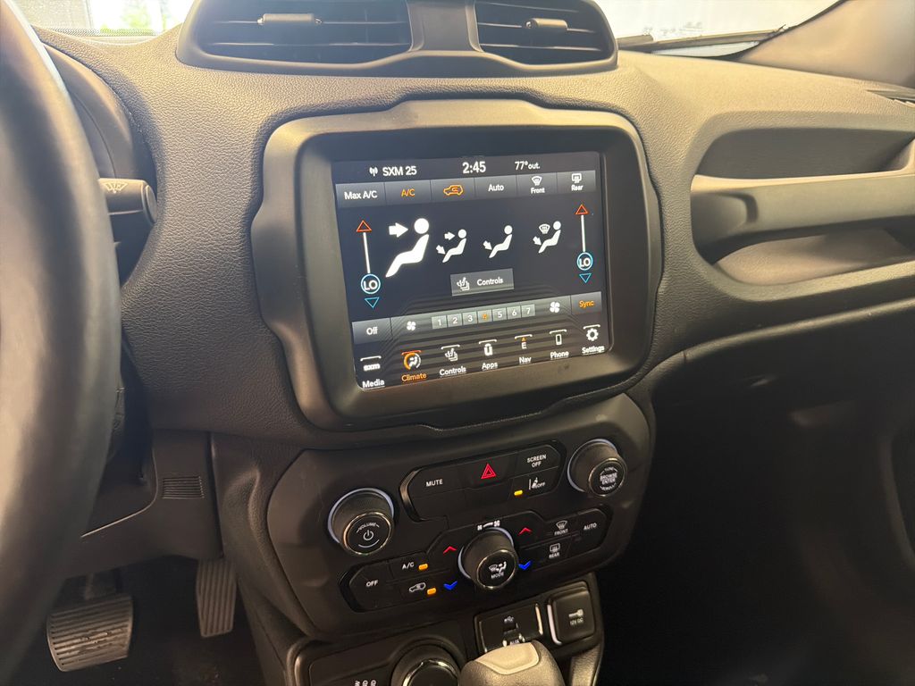 Thumbnail: 2022 Jeep Renegade - 13
