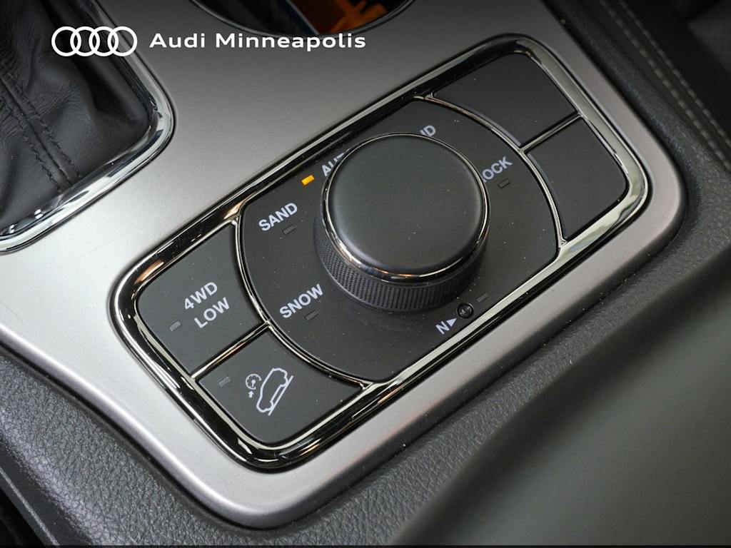 Thumbnail: 2021 Jeep Grand Cherokee - 25