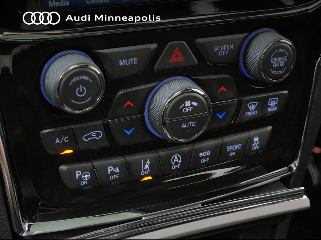 Thumbnail: 2021 Jeep Grand Cherokee - 24