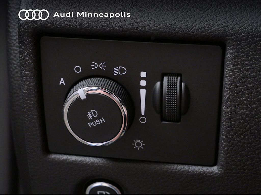 Thumbnail: 2019 Jeep Grand Cherokee - 19