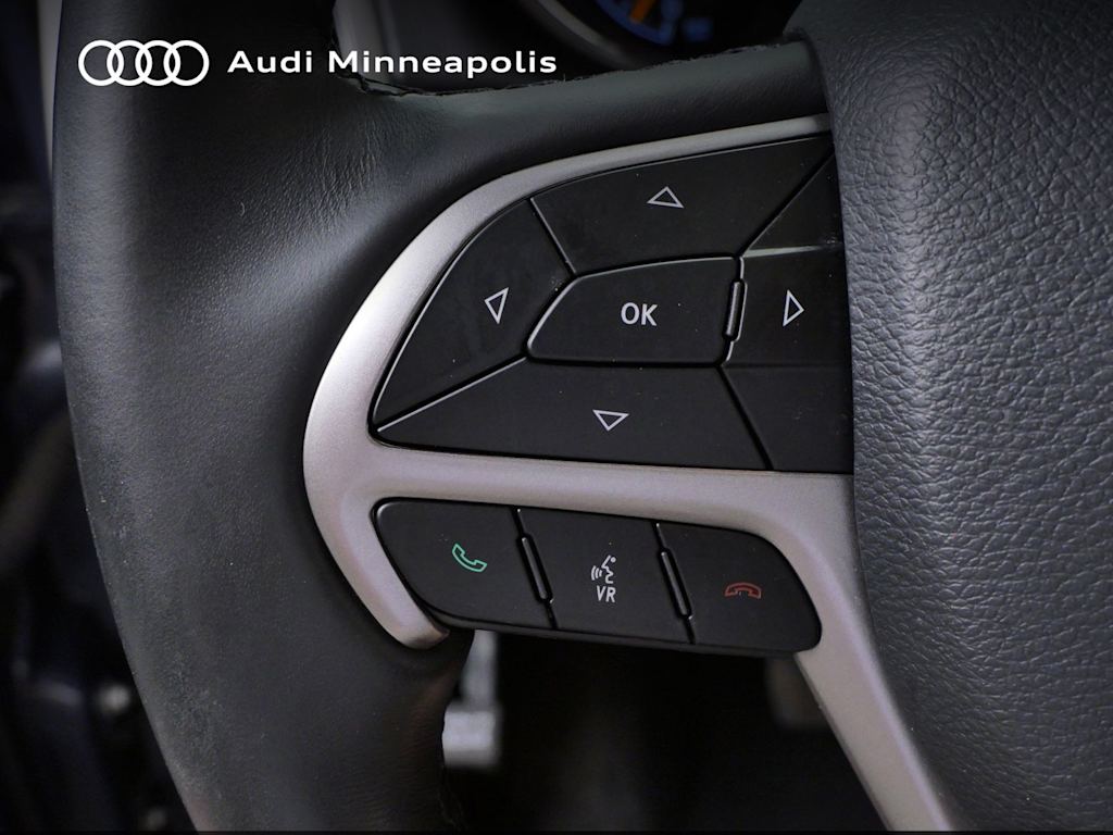 Thumbnail: 2019 Jeep Grand Cherokee - 20