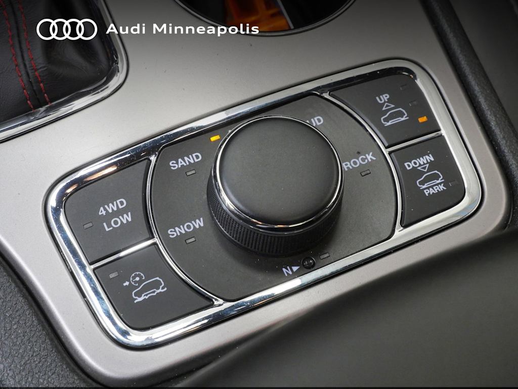 Thumbnail: 2021 Jeep Grand Cherokee - 24