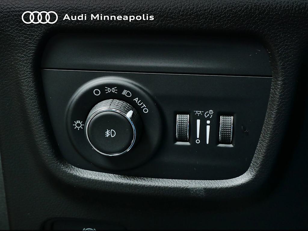 Thumbnail: 2022 Jeep Grand Cherokee - 21