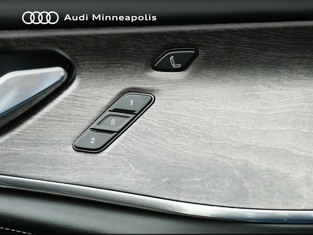 Thumbnail: 2022 Jeep Grand Cherokee - 20