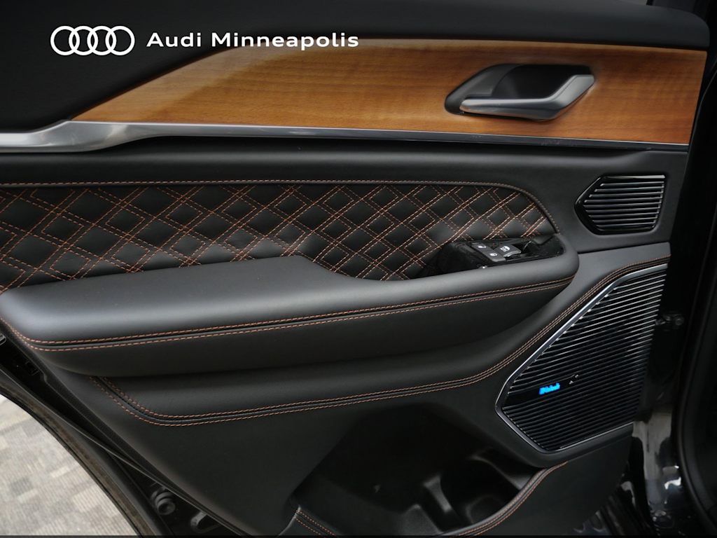 Thumbnail: 2022 Jeep Grand Cherokee - 14