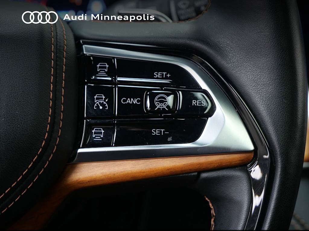 Thumbnail: 2022 Jeep Grand Cherokee - 22