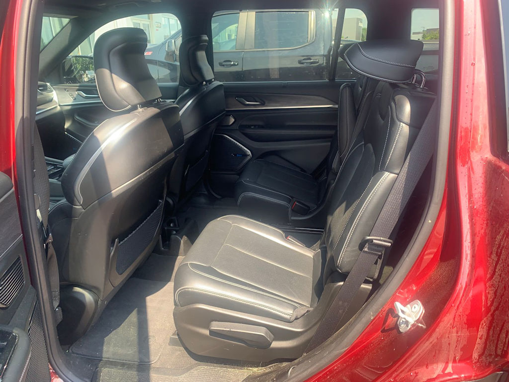 Thumbnail: 2021 Jeep Grand Cherokee L - 4