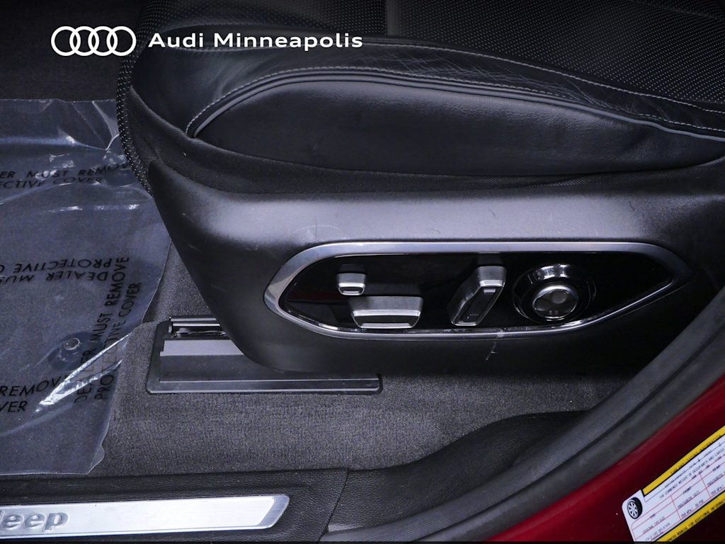 Thumbnail: 2021 Jeep Grand Cherokee L - 16