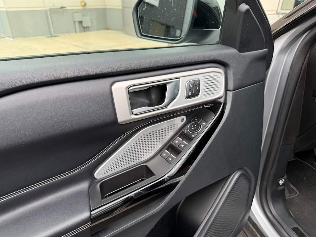 Thumbnail: 2021 Ford Explorer - 10