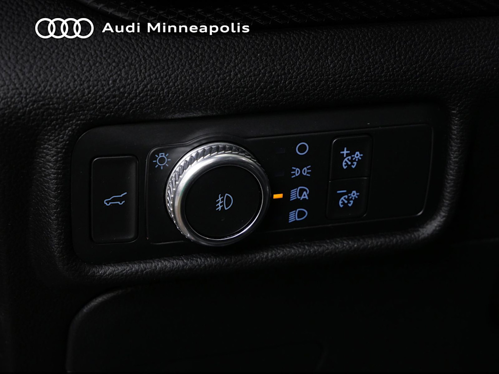 Thumbnail: 2021 Ford Explorer - 19