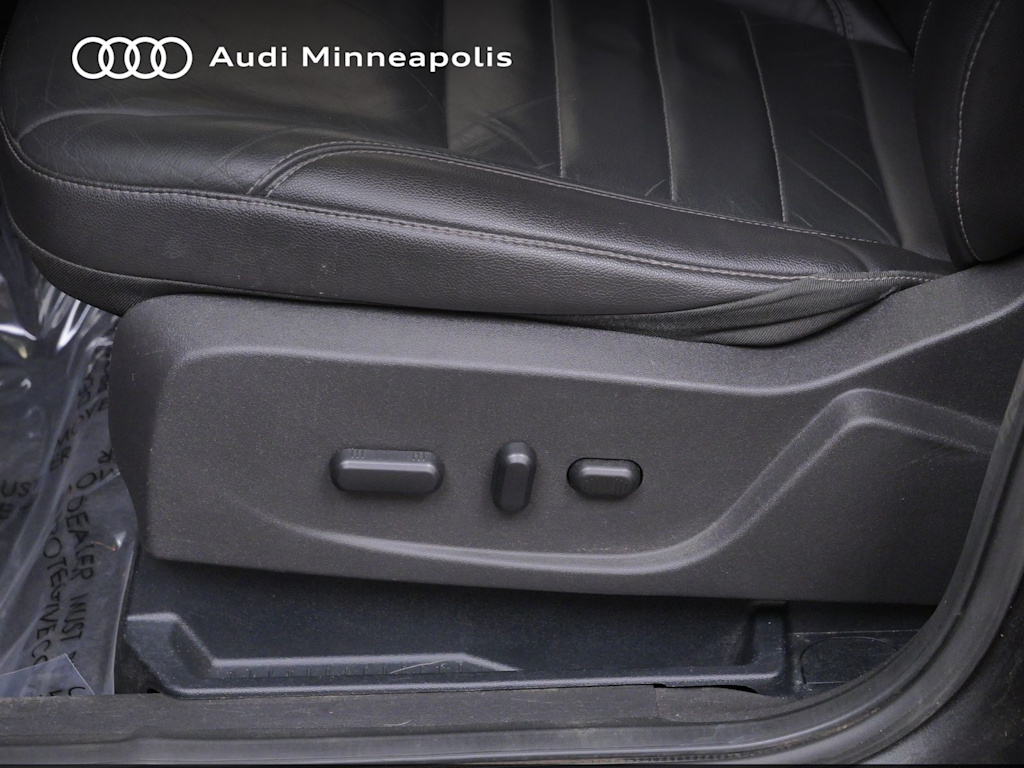 Thumbnail: 2016 Ford Escape - 17
