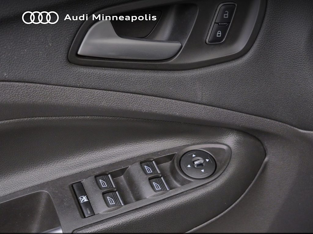 Thumbnail: 2016 Ford Escape - 20