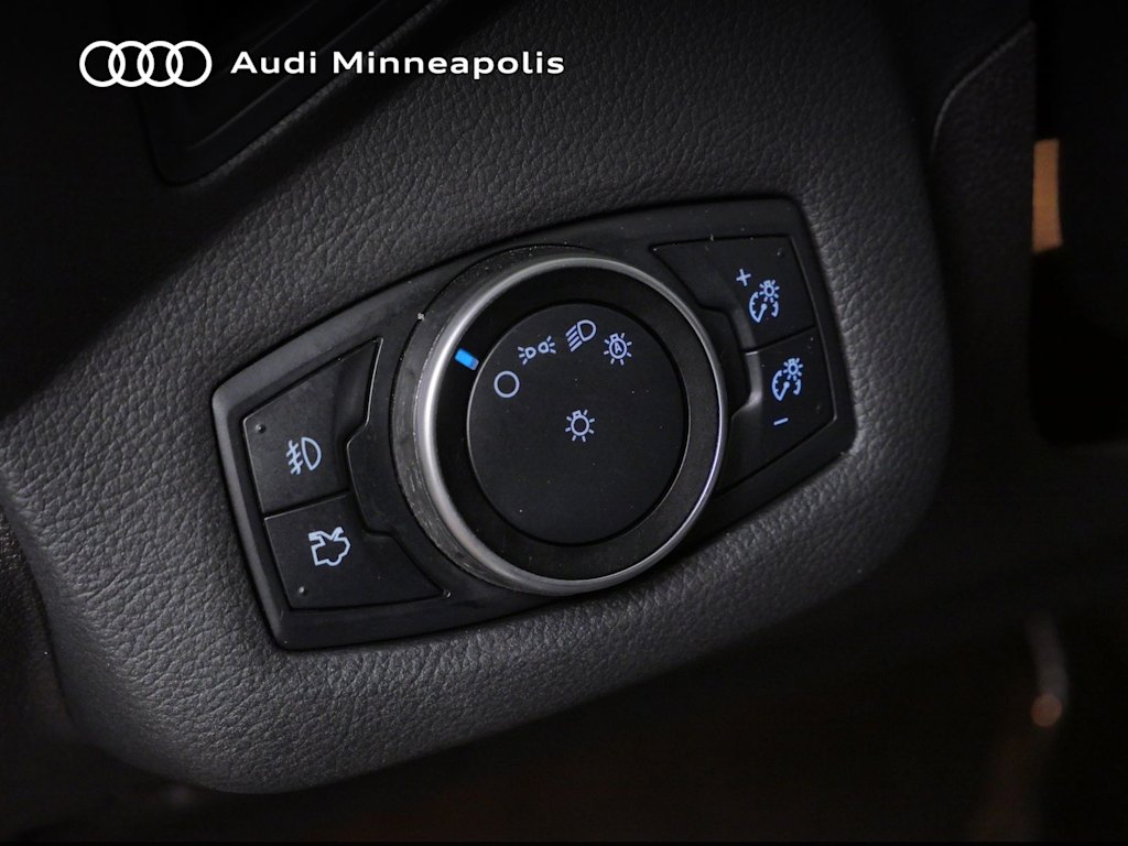 Thumbnail: 2016 Ford Escape - 21