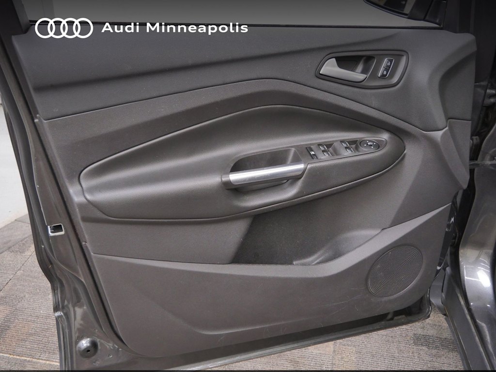 Thumbnail: 2016 Ford Escape - 16