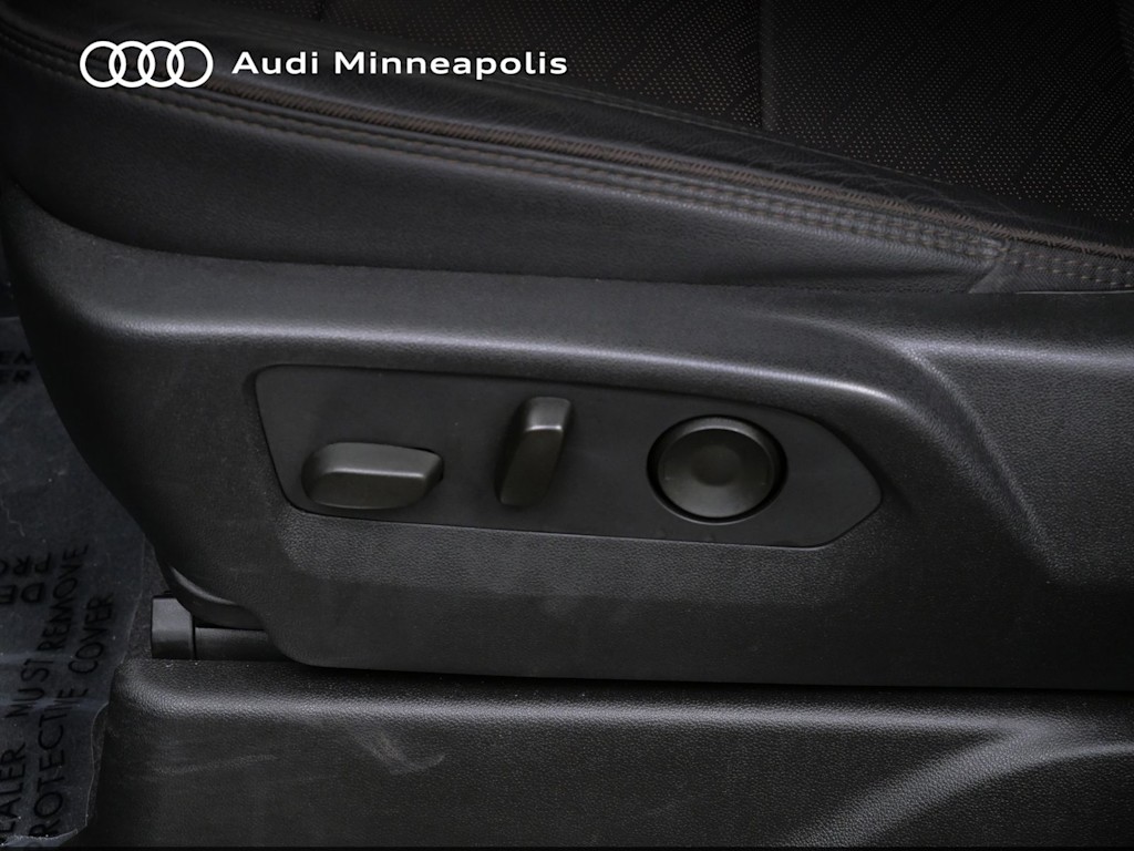 Thumbnail: 2022 Chevrolet Tahoe - 15