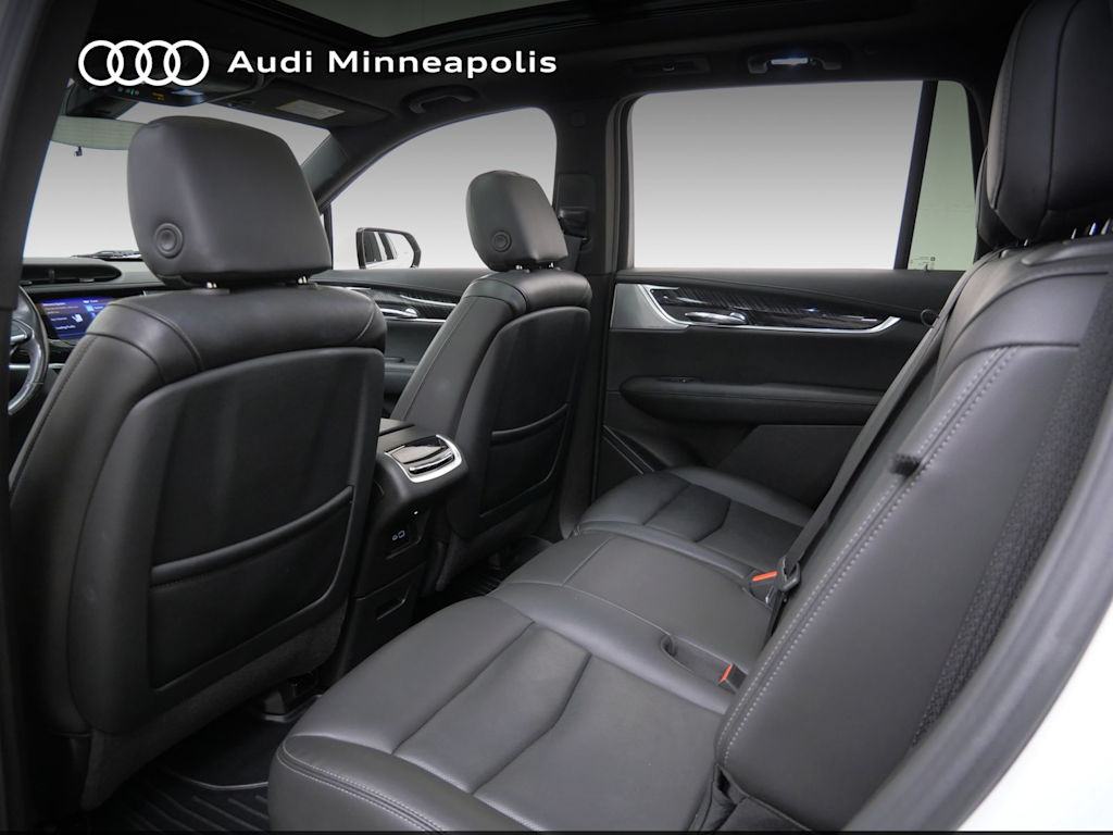 Thumbnail: 2023 Cadillac XT6 - 8