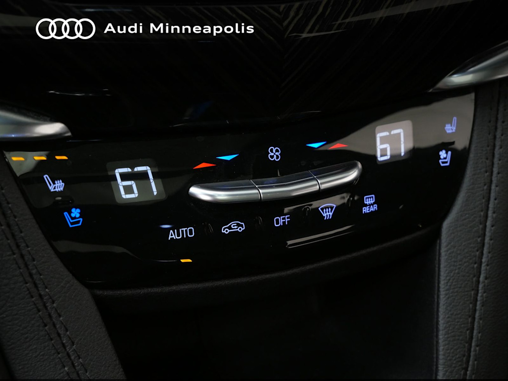 Thumbnail: 2023 Cadillac XT6 - 25