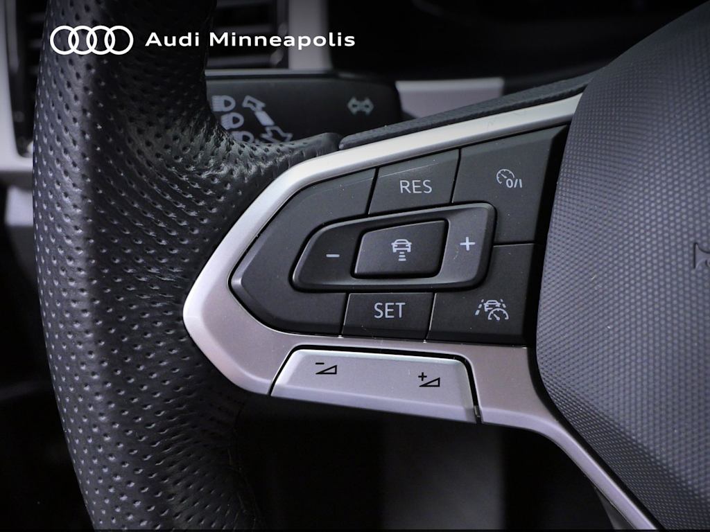 Thumbnail: 2023 Volkswagen Atlas - 20
