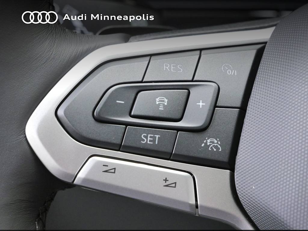 Thumbnail: 2024 Volkswagen Atlas - 22