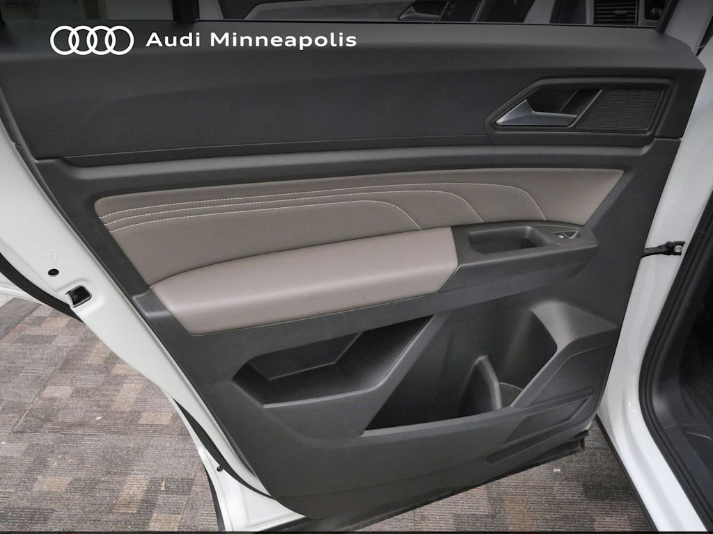 Thumbnail: 2023 Volkswagen Atlas - 18