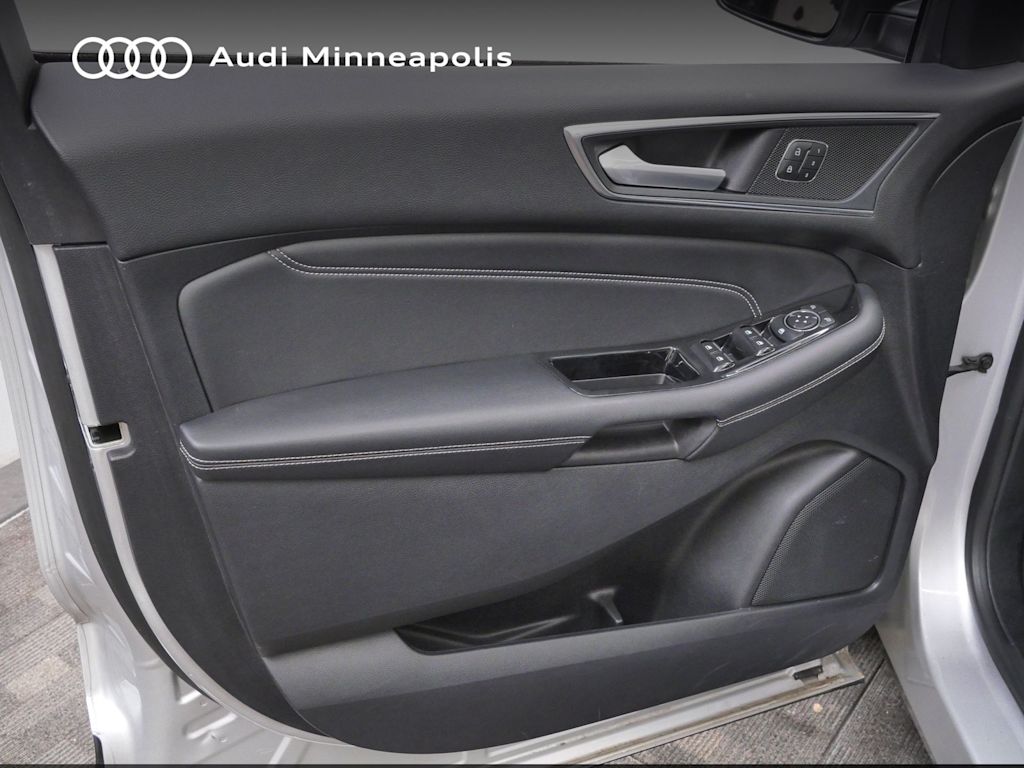 Thumbnail: 2018 Ford Edge - 15