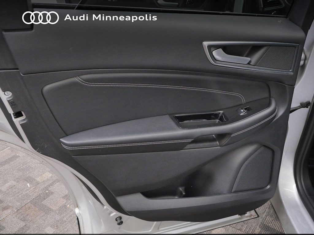 Thumbnail: 2018 Ford Edge - 17