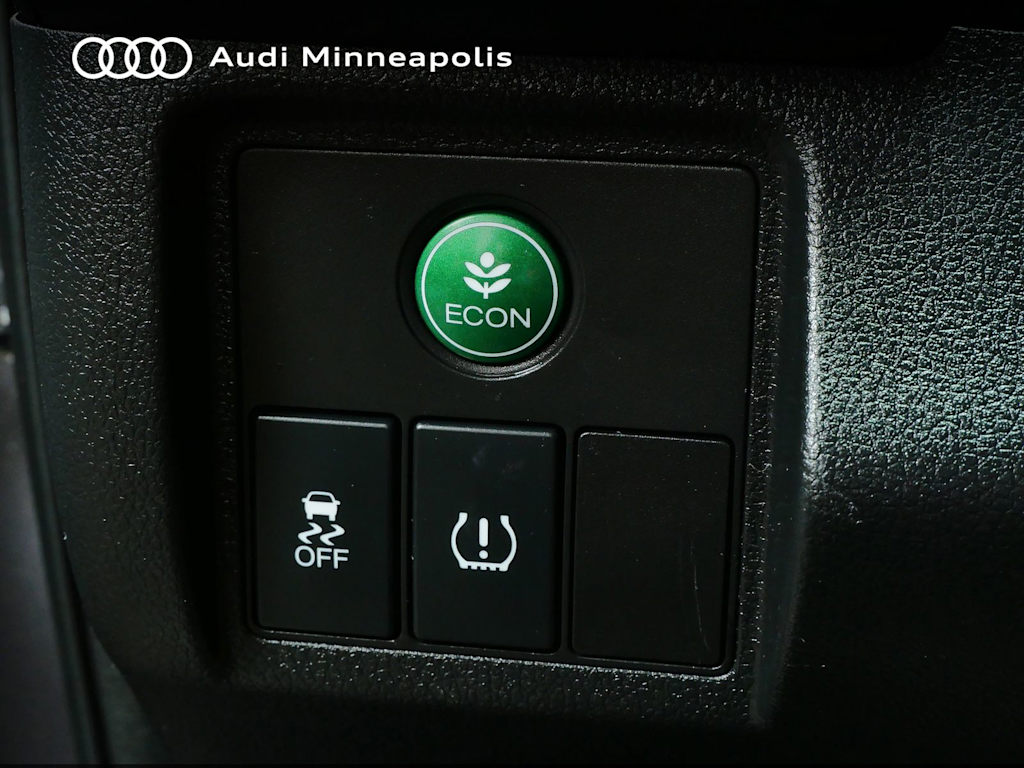 Thumbnail: 2016 Honda HR-V - 18