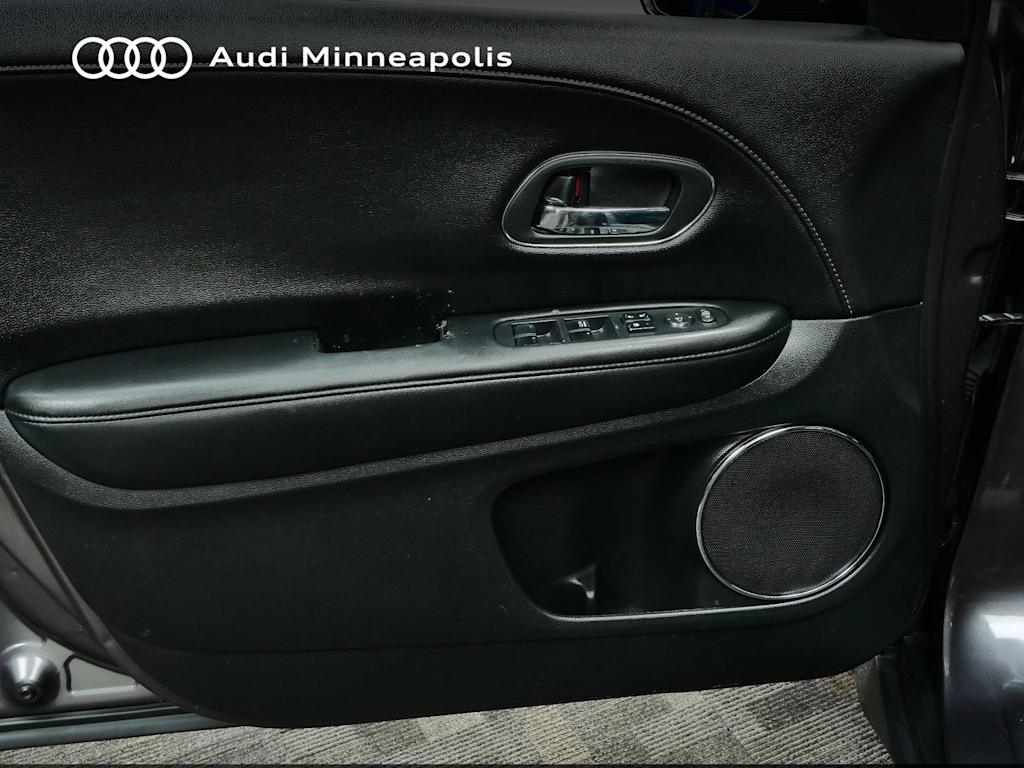 Thumbnail: 2016 Honda HR-V - 15