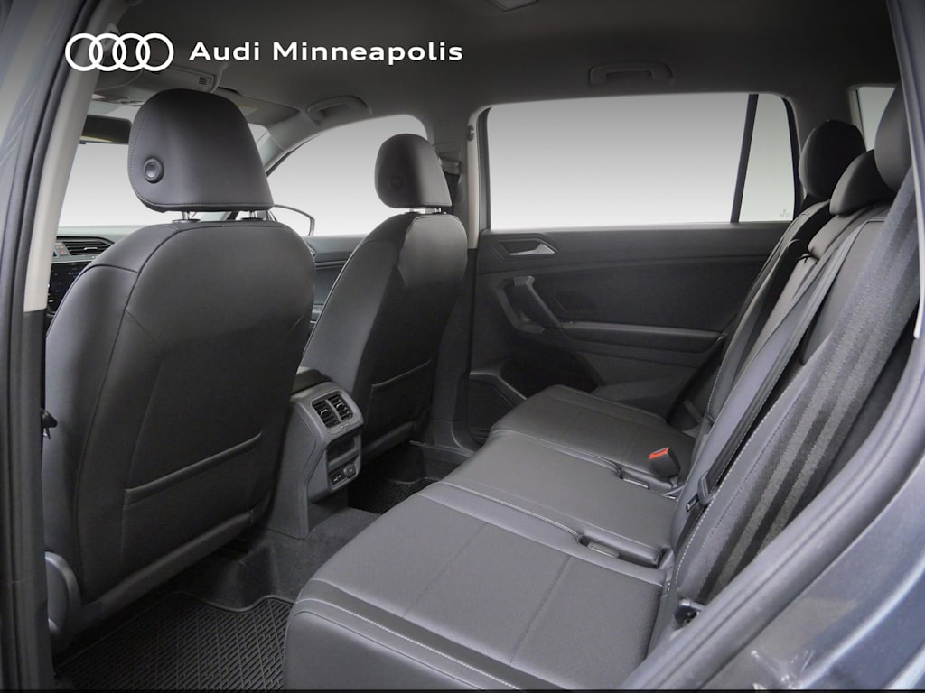 Thumbnail: 2019 Volkswagen Tiguan - 8