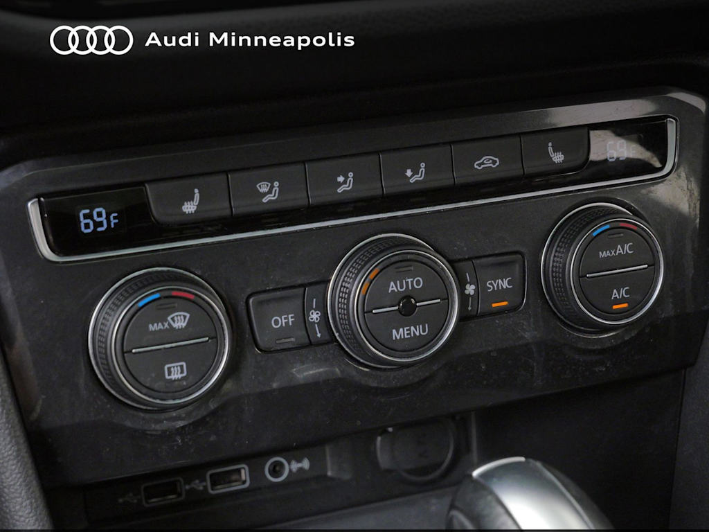 Thumbnail: 2020 Volkswagen Tiguan - 22