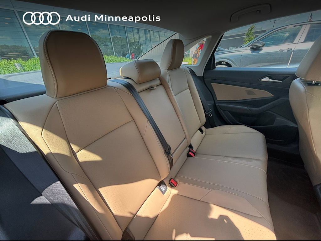 Thumbnail: 2019 Volkswagen Jetta - 9