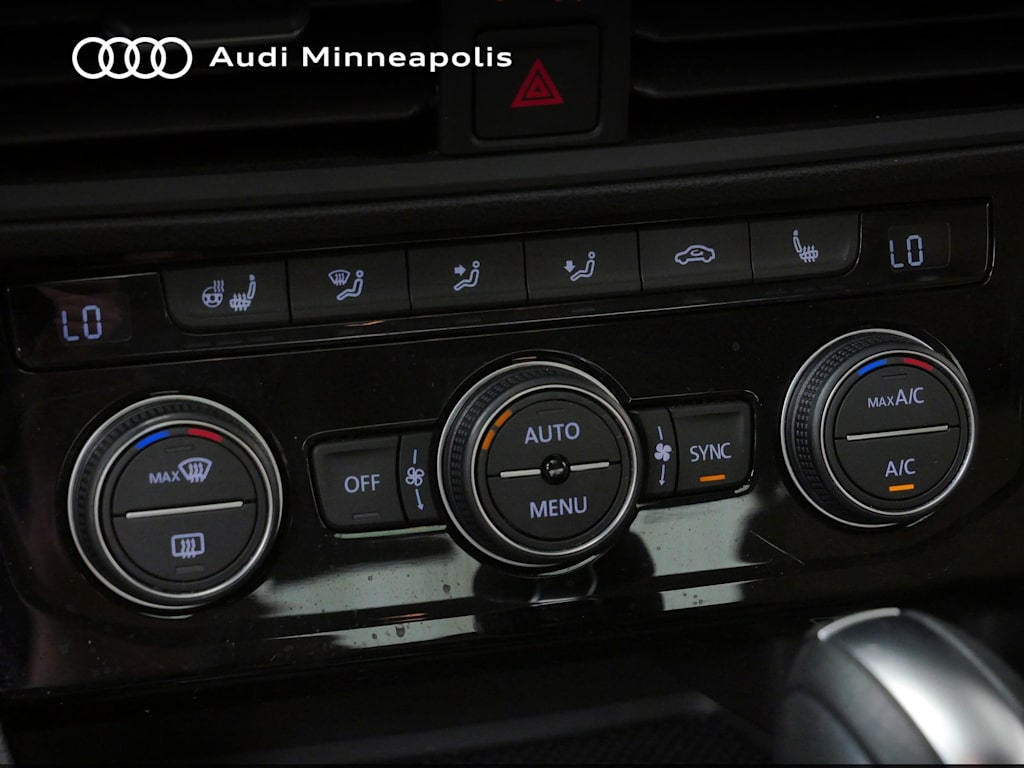 Thumbnail: 2019 Volkswagen Jetta - 24