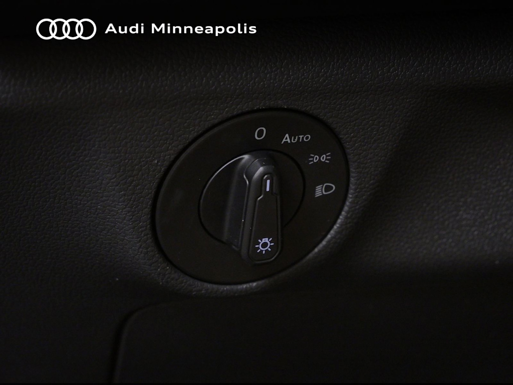Thumbnail: 2019 Volkswagen Jetta - 19