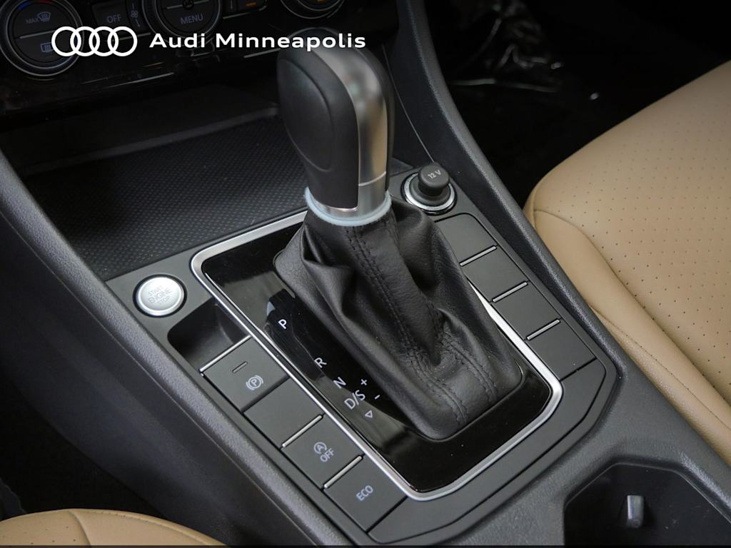 Thumbnail: 2019 Volkswagen Jetta - 10