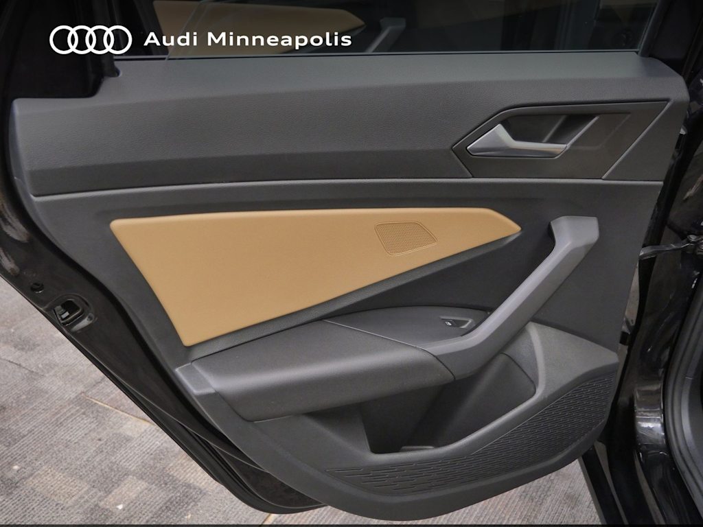 Thumbnail: 2019 Volkswagen Jetta - 16