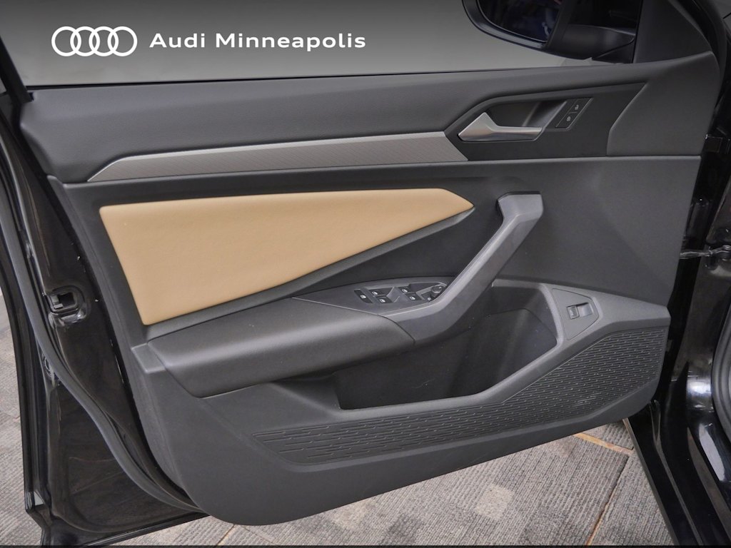 Thumbnail: 2019 Volkswagen Jetta - 14