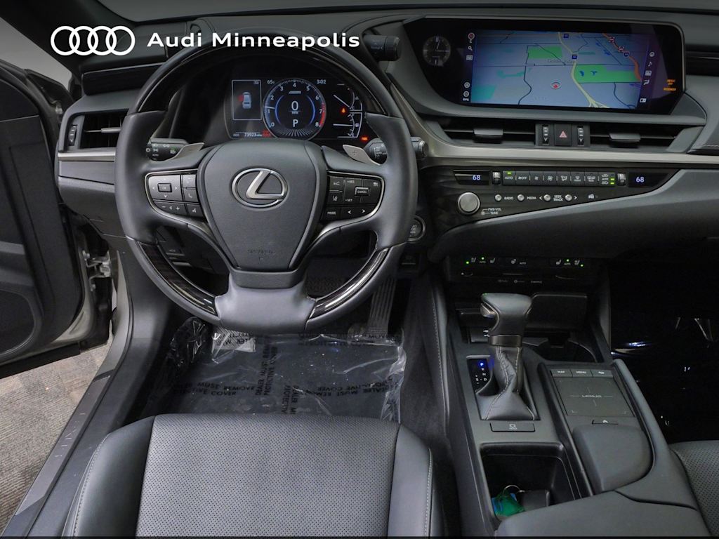 Thumbnail: 2021 Lexus ES - 2