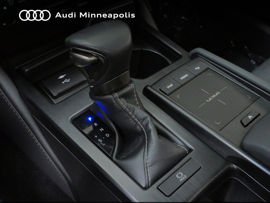 Thumbnail: 2021 Lexus ES - 10