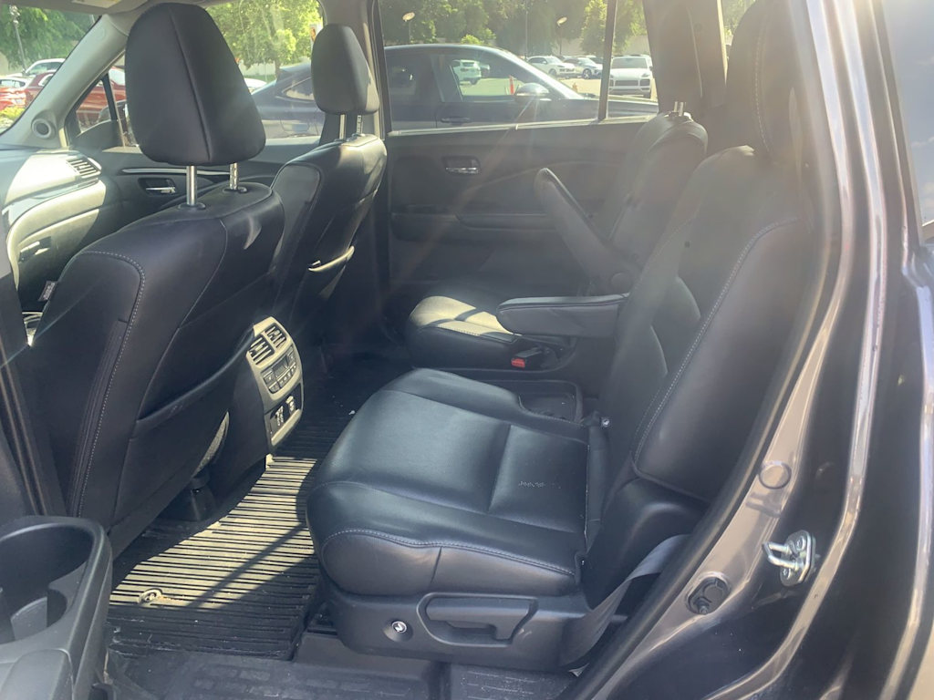 Thumbnail: 2020 Honda Pilot - 3