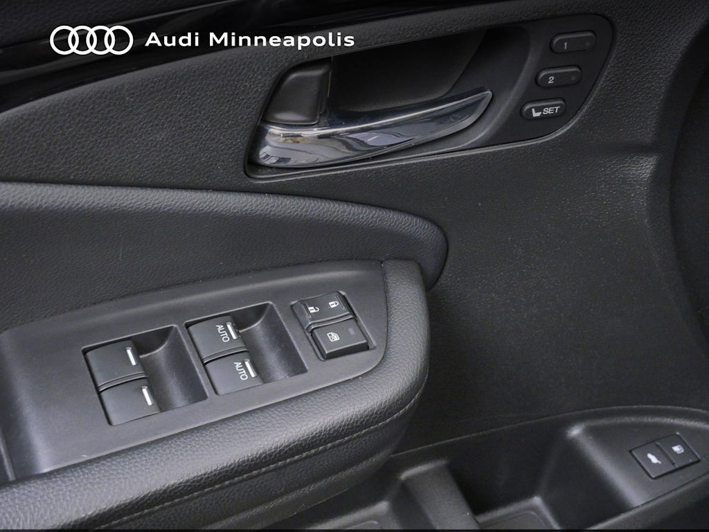 Thumbnail: 2020 Honda Pilot - 19