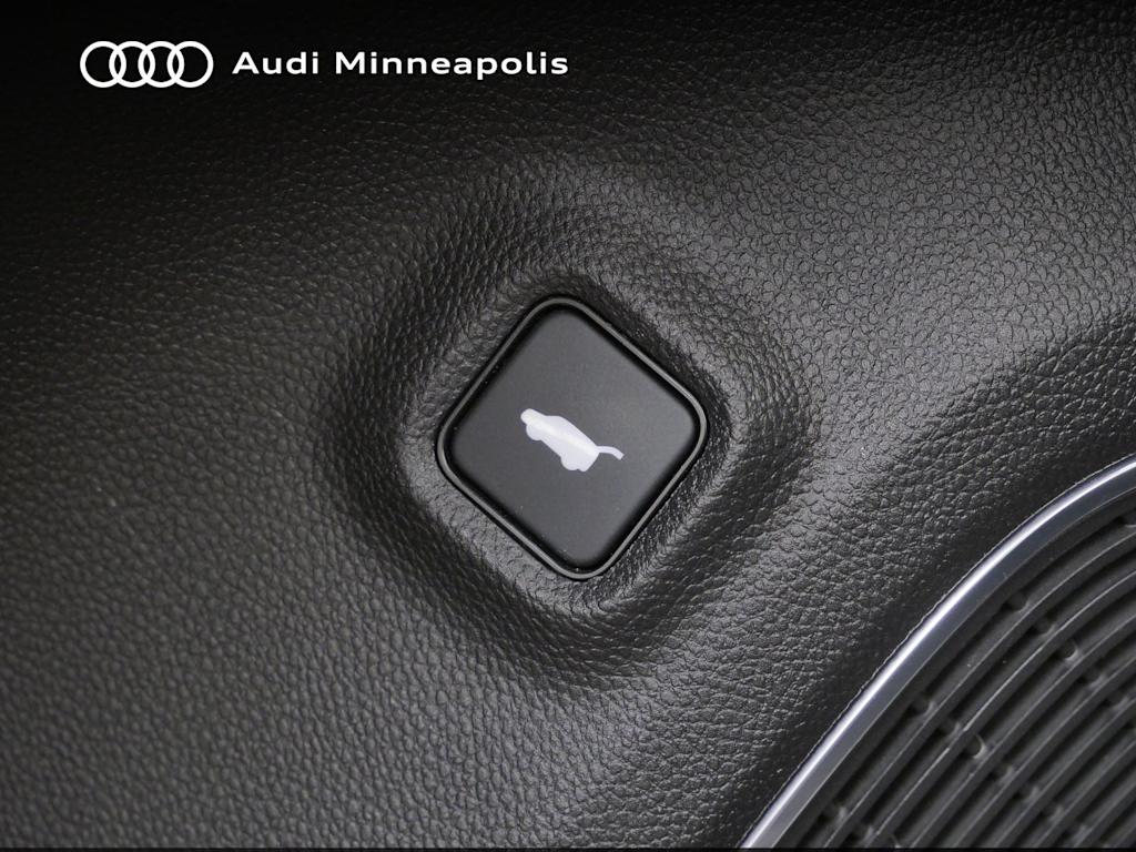 Thumbnail: 2022 Acura MDX - 20