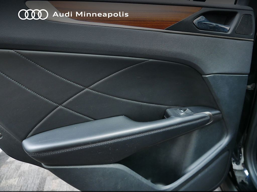 Thumbnail: 2017 Lincoln MKC - 17