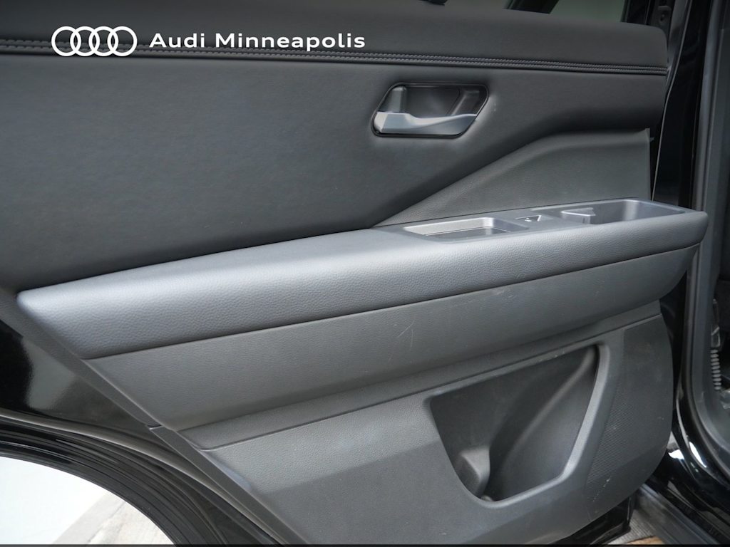 Thumbnail: 2023 Nissan Pathfinder - 19