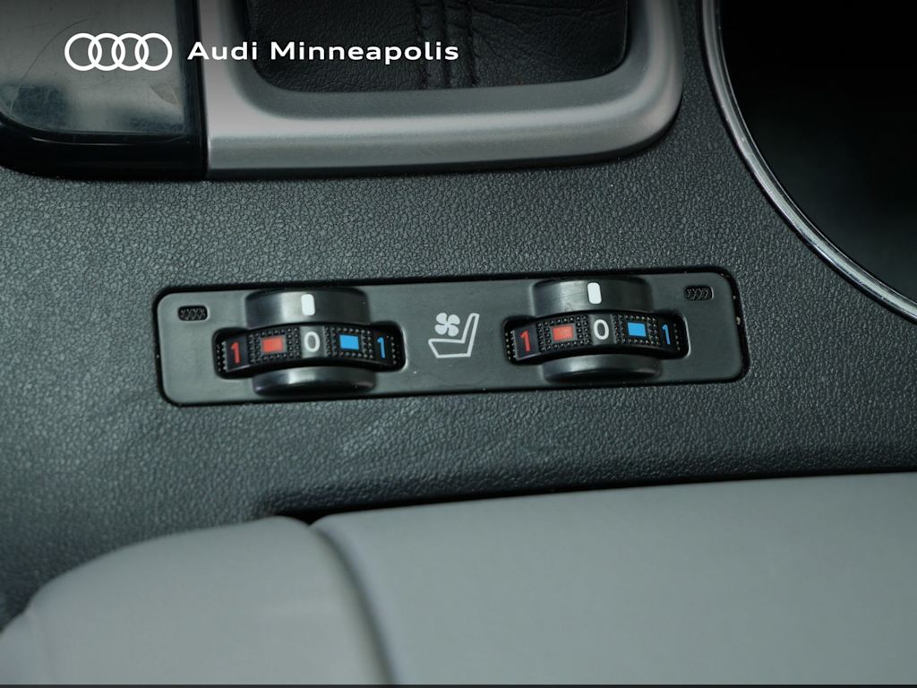 Thumbnail: 2016 Toyota Highlander - 25