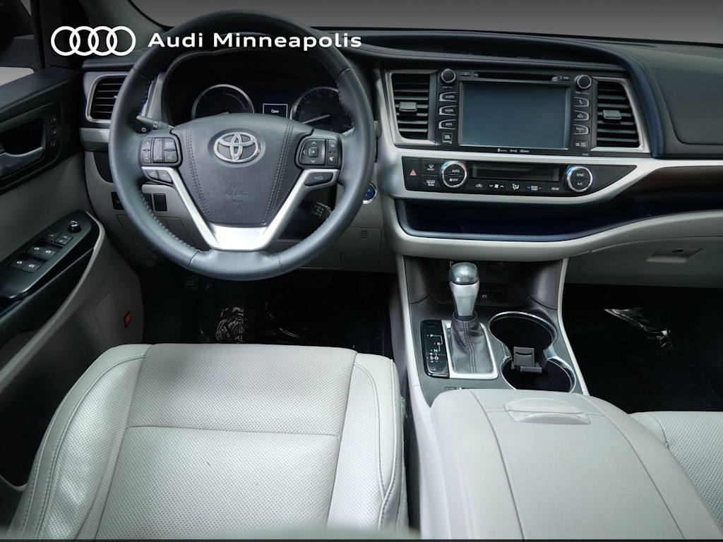 Thumbnail: 2016 Toyota Highlander - 2