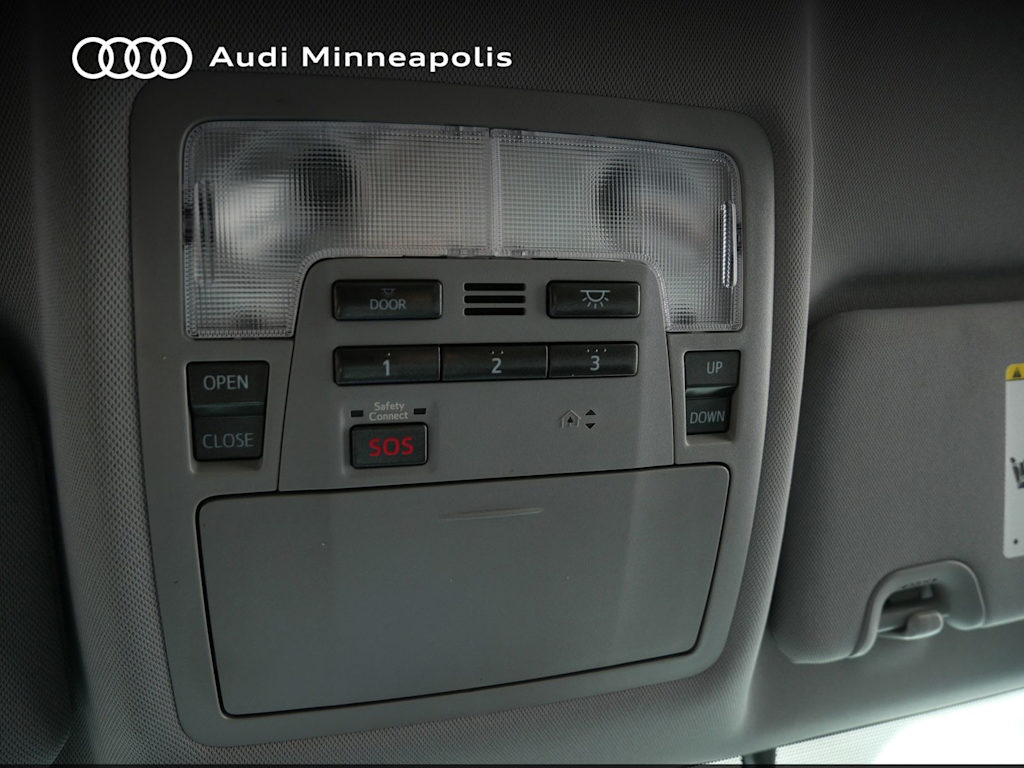 Thumbnail: 2016 Toyota Highlander - 27