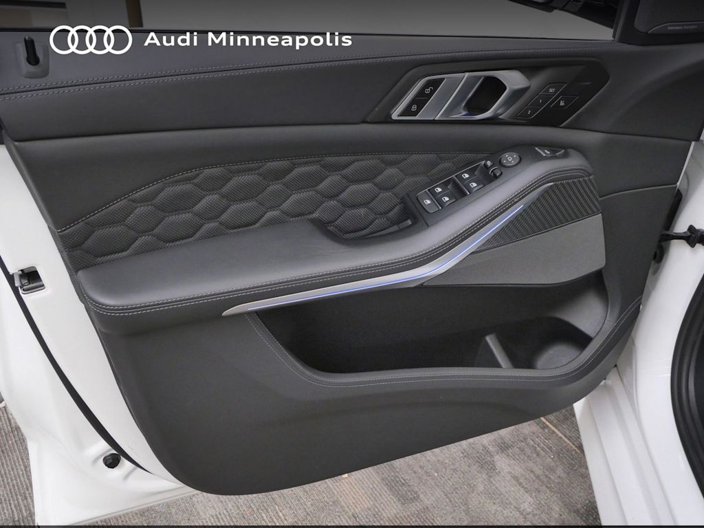 Thumbnail: 2022 BMW X5 - 16