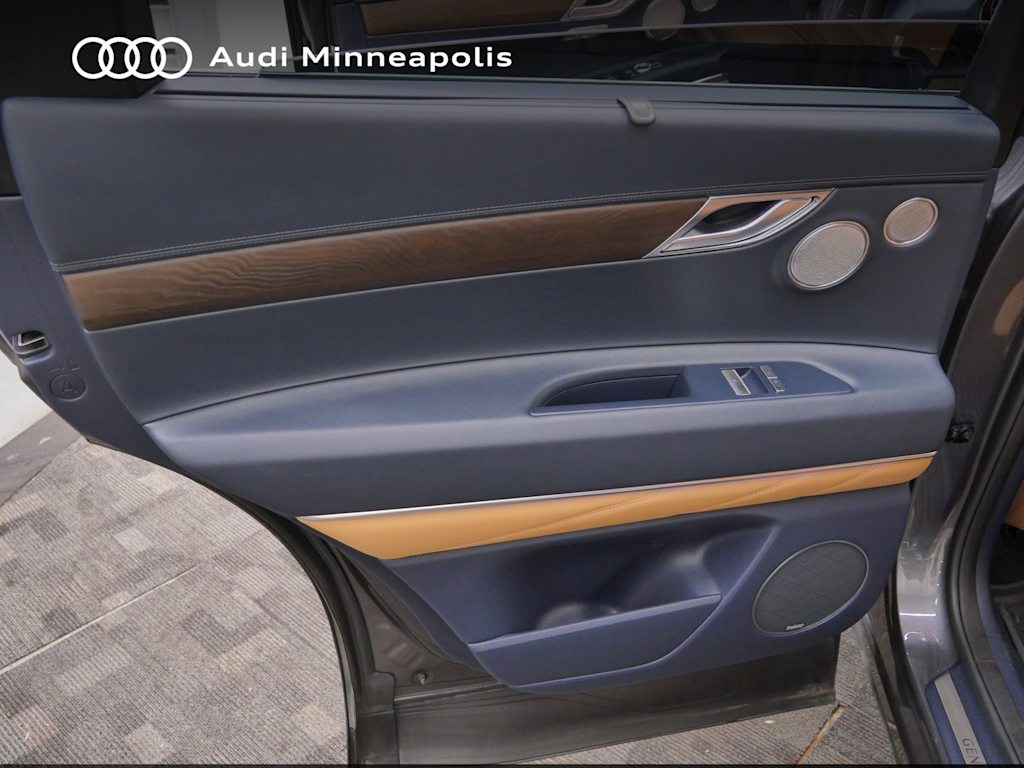 Thumbnail: 2023 Genesis GV80 - 17